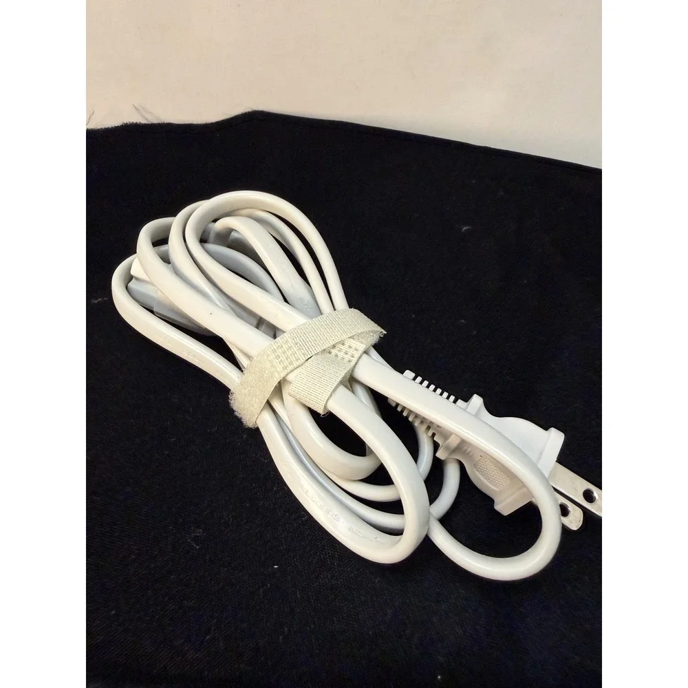 Innergie PowerGear 65 Universal Laptop Adapter 65W White ADP-65WH AB with Tips